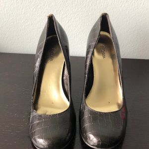 Dark Brown Work Pump